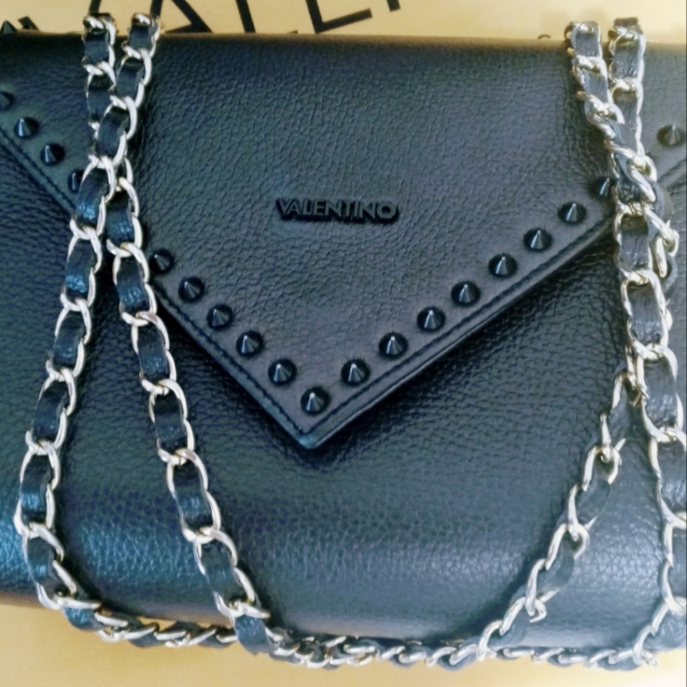 Valentino handbag asphalt black with gold chain